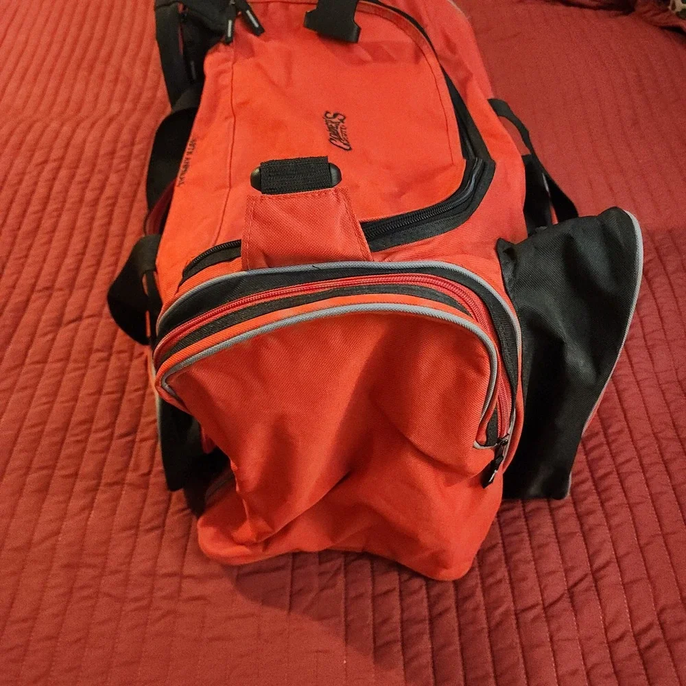 Wrangler National Finals Rodeo 2007 Justin Boots Cavenders Duffle Bag Red Black